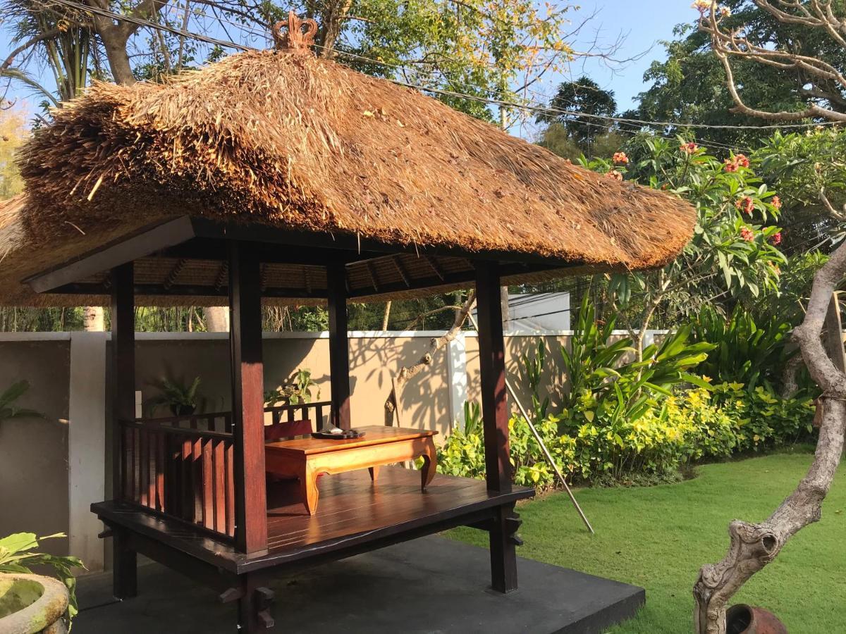 The Celuk Homestay ジンバラン エクステリア 写真